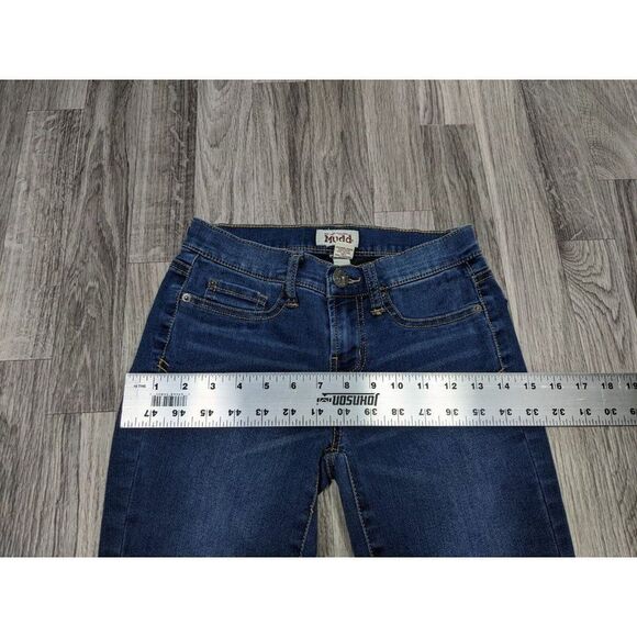 (3/$35) Mudd Size 3 Embroidered Stretchy Medium Wash Whiskered Denim Blue Jeans - Picture 7 of 10